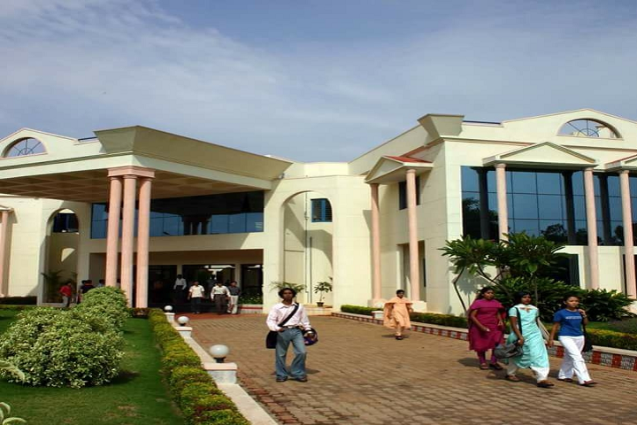 https://cache.careers360.mobi/media/colleges/social-media/media-gallery/20491/2021/6/29/Campus View of Sri Siddhartha Institute of Business Management Tumkur_Campus-View.png
